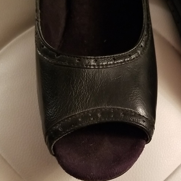 Aerosoles size 9 open-toed 3.5 inch black pump - Picture 5 of 5